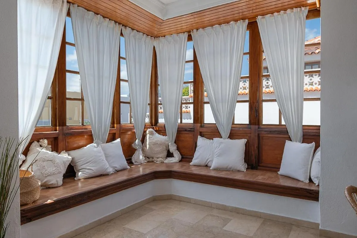 Beach House La Caleta 0*, Costa Adeje (Tenerife)